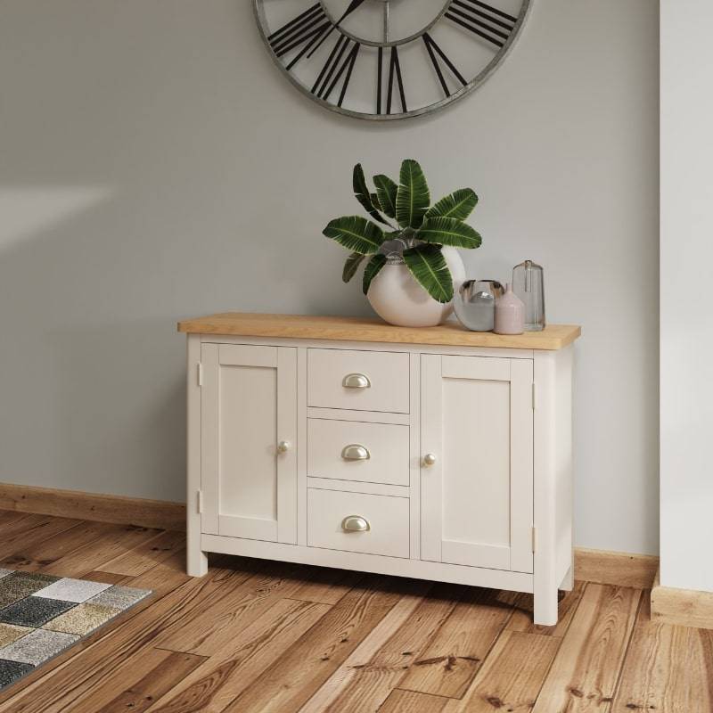 Toulouse store oak furniture